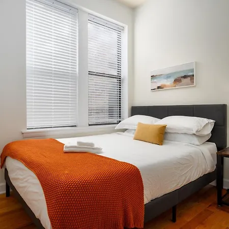 Ukrainian Village 3Br Apartment